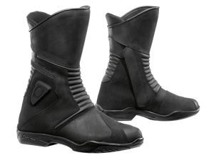 Forma motorcycle touring boots on sale. Adventure touring boots are built for comfort and agility. MOTO-D is a master retailer for Forma Boots.